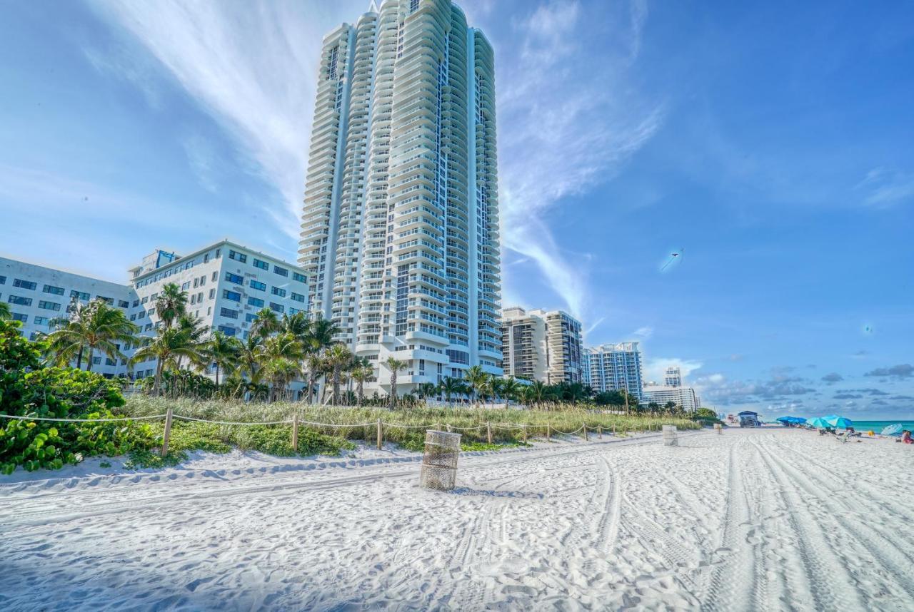Deluxe Studios And Apartments At The Casablanca Miami Beach Exterior photo