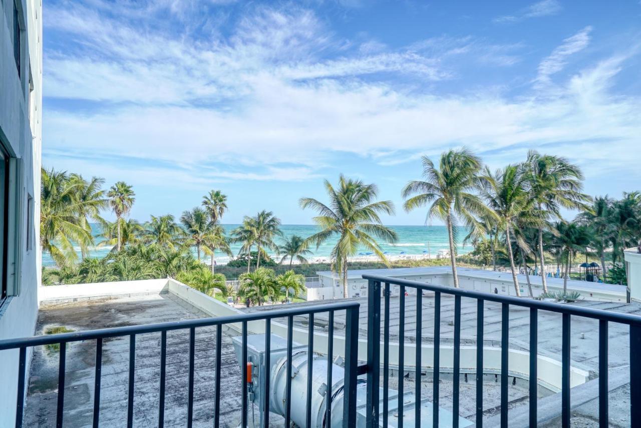Deluxe Studios And Apartments At The Casablanca Miami Beach Room photo